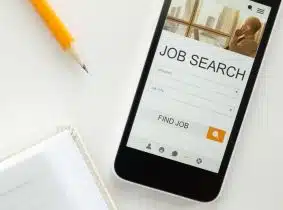 Pourquoi opter pour la recherche d’emploi en ligne