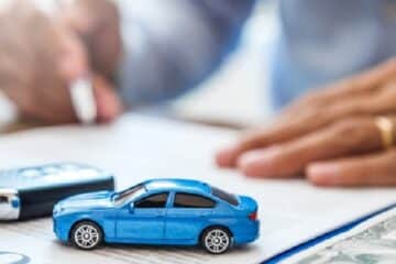 Trouver un contrat d’assurance auto en ligne en tant que résilié