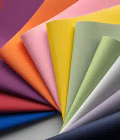 tissus de plusieurs coloris