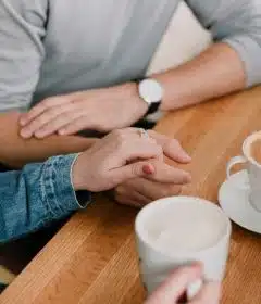 Sujets de conversation avec un mec : de quoi parler avec votre homme ?